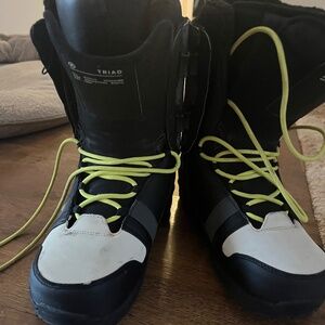 Men’s snowboard boots